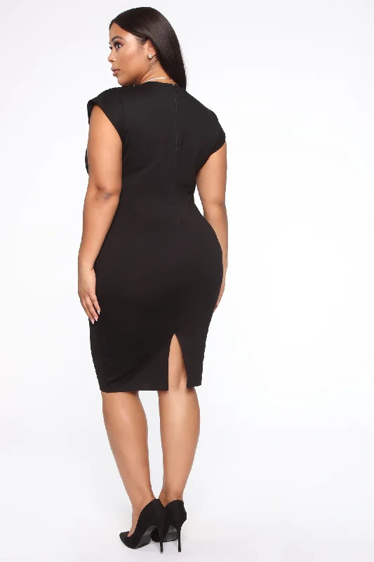 CEO Moves Midi Dress - Black