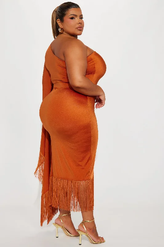 Feeling Fringe Midi Dress - Rust