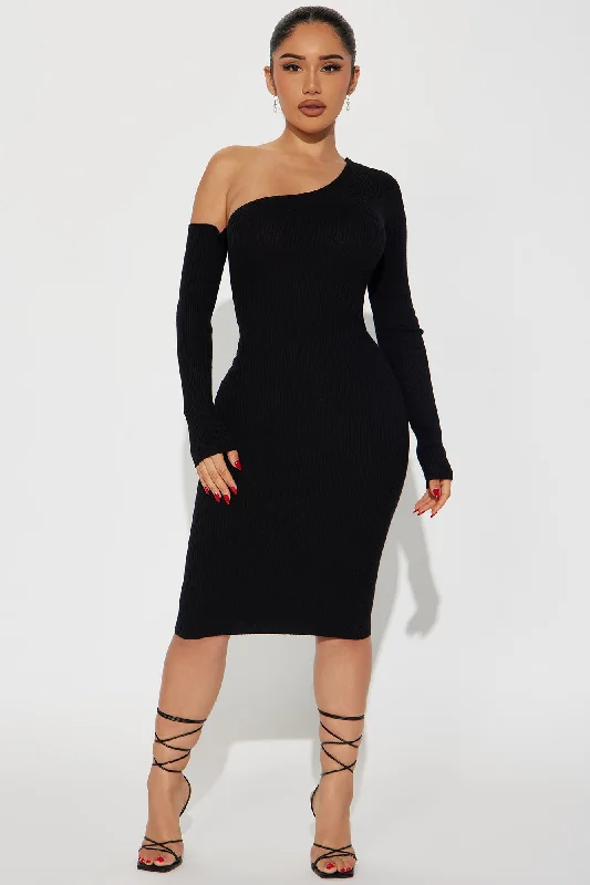 Shes Ready To Go Midi Sweater Dress - Black