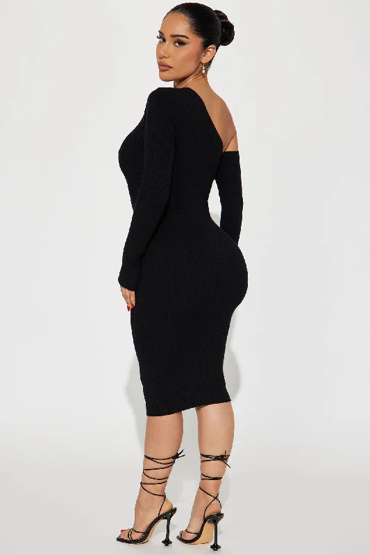 Shes Ready To Go Midi Sweater Dress - Black