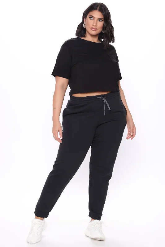 Elisa Relaxed Crop Tee - Black