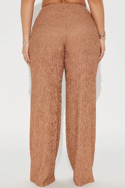 Running Late Textured V Waist Pant - Tan