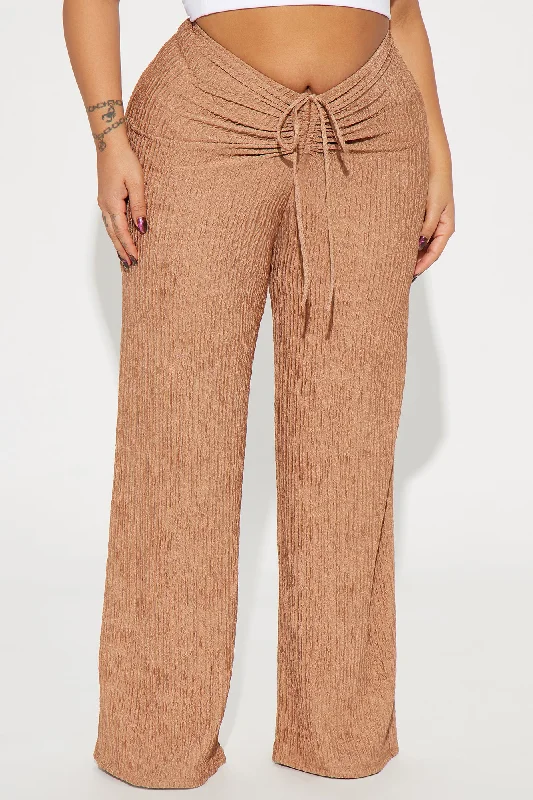 Running Late Textured V Waist Pant - Tan