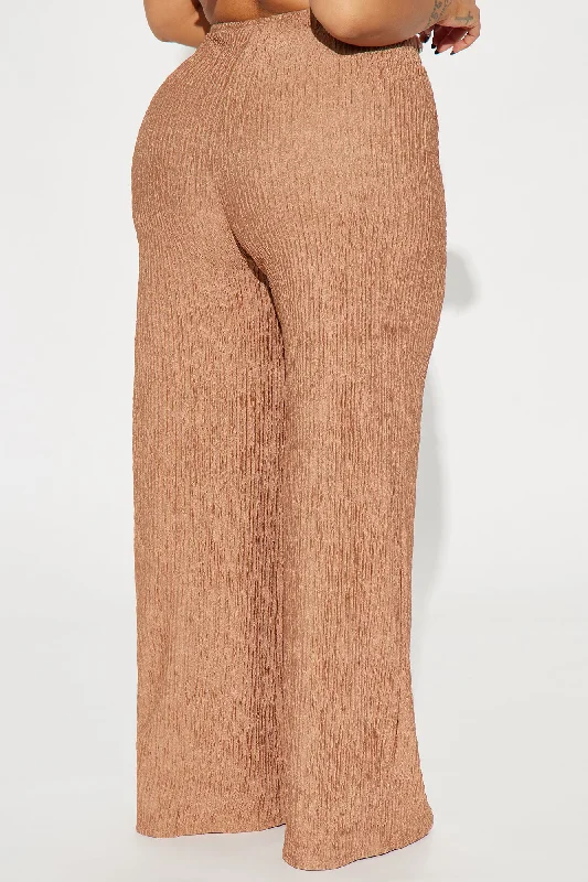 Running Late Textured V Waist Pant - Tan