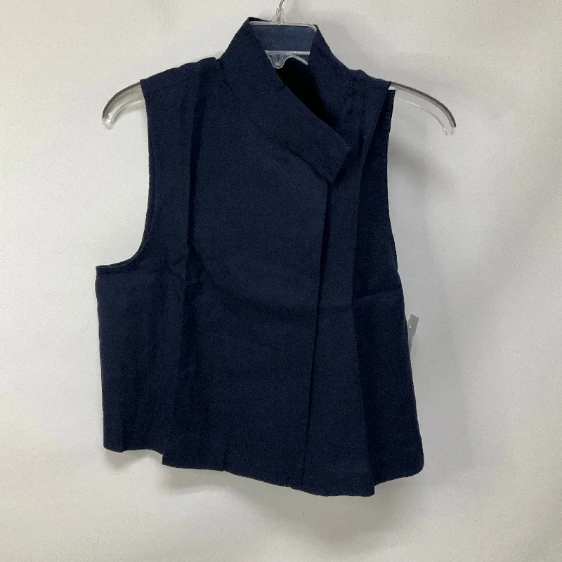 Top Sleeveless By Cma In Navy, Size: M